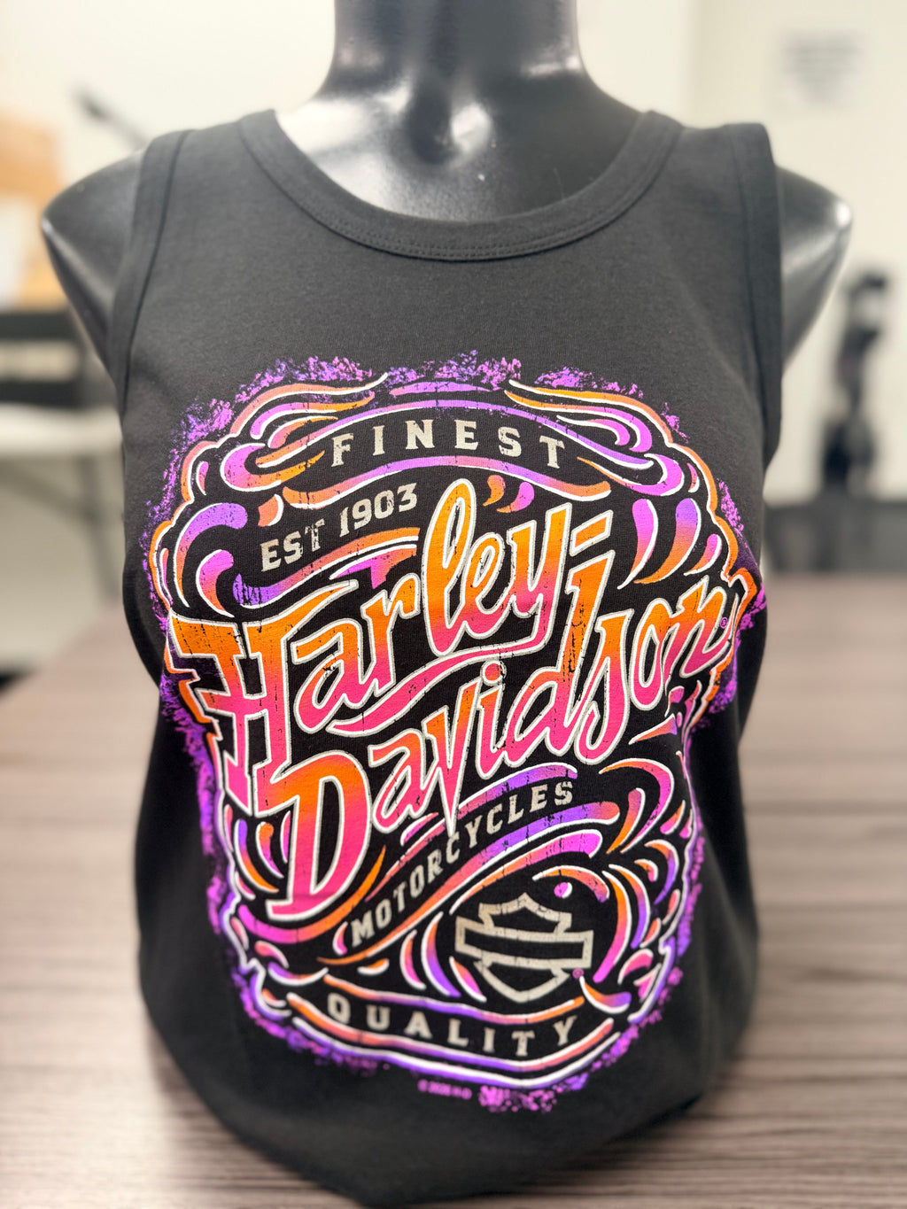SWIRL NAME TANK